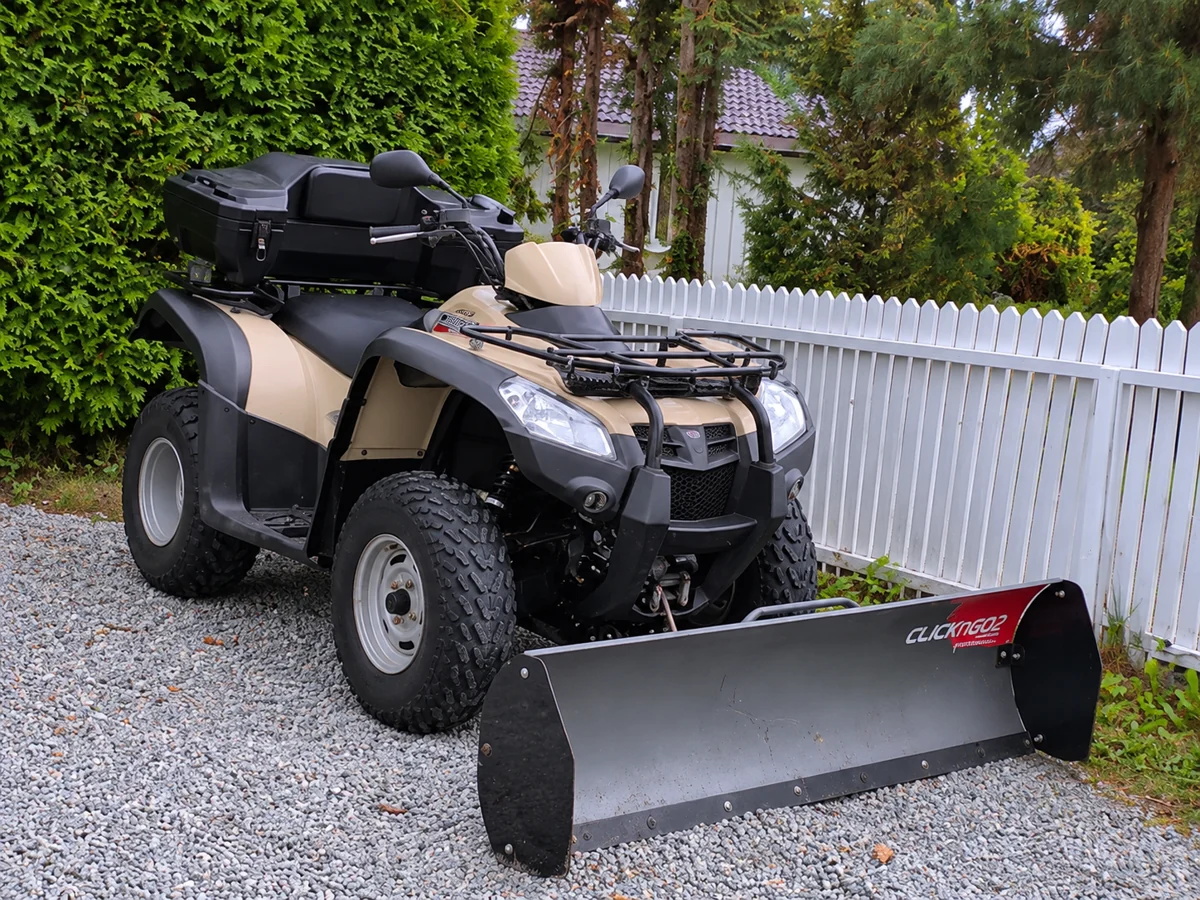 Helmens Kymco MXU 500 med Kimpex-brøyteskjær